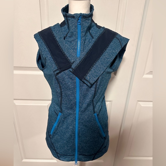 Zella Navy Mesh Back and Sleeves Zip Up Jacket *2 Way Zipper, size M - Picture 3 of 10